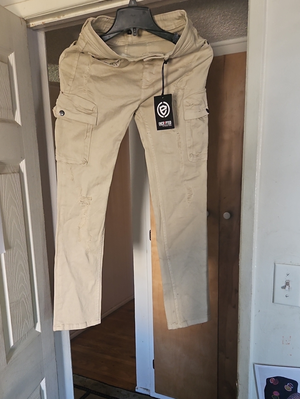 Relaxed Fit Beige Cargo Pants with Utility Pockets